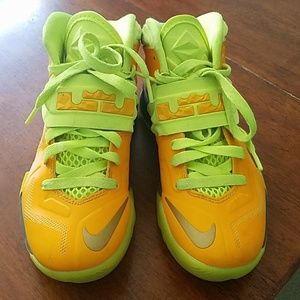 Nike LeBron Zoom Soldier VII 7